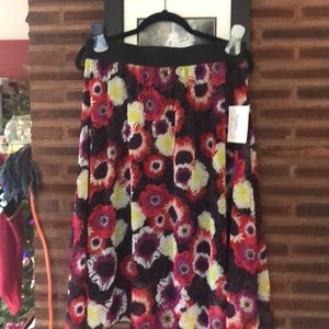 Floral with black lularoe lola skirt. NWT